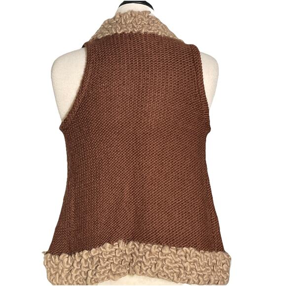 TRF Zara Sherpa / Wool Vest Knitted Brown and Tan Medium - Picture 4 of 5